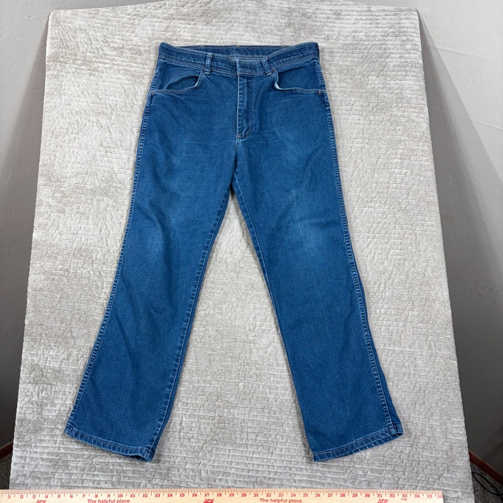 Vintage Wrangler Jeans Mens 33x29 Blue Denim Straight Leg Made in USA High Rise